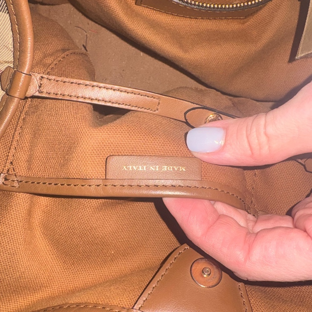 Burberry Tan and Red Check Shoulder Bag - Picture 2 of 9